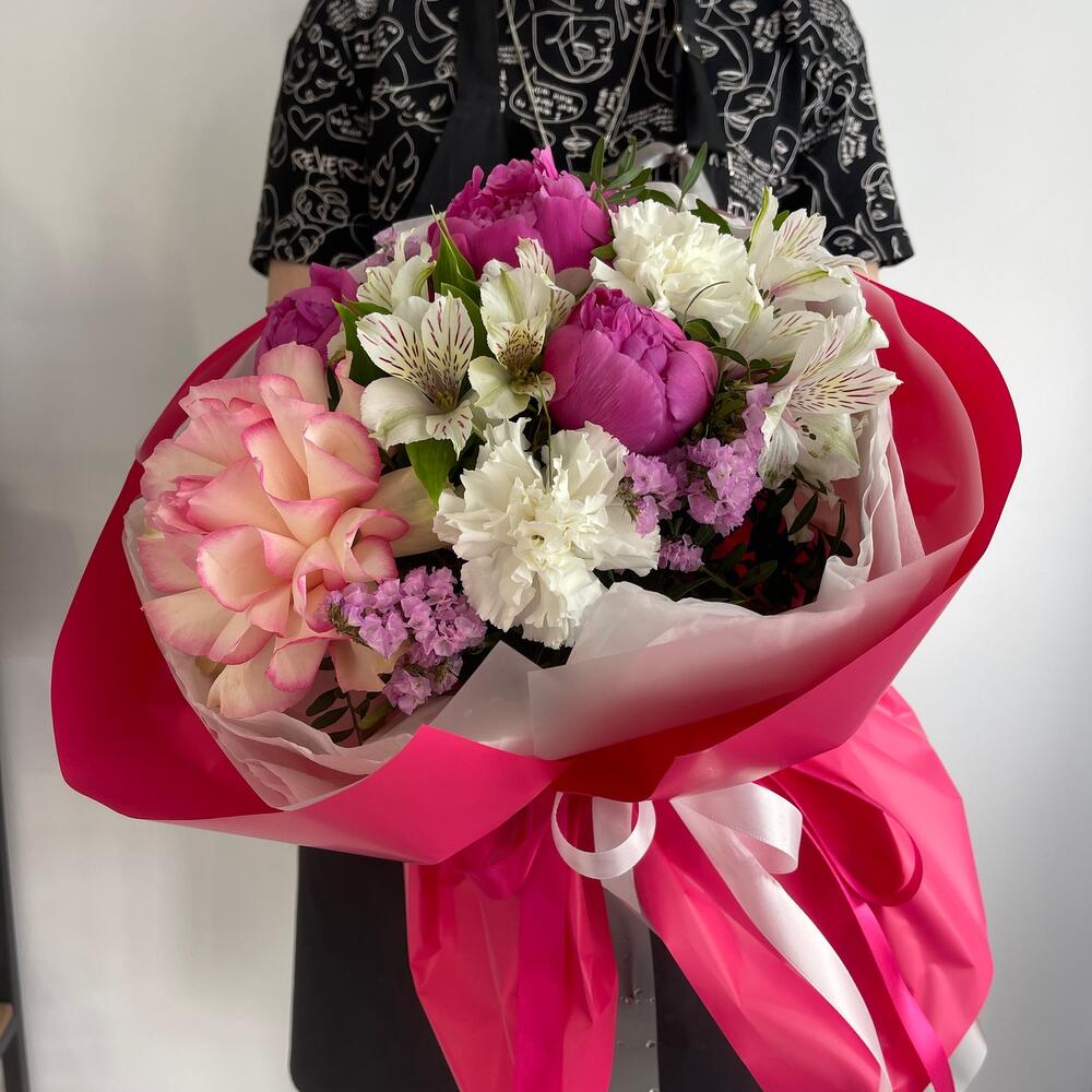 Сборный букет из пиона Сборный букет из пиона